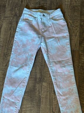Levi's Pink and White Tie-Dye Skinny Jeans